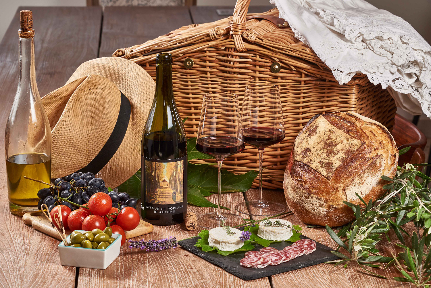 Domaine du Météore Avenue of Poplars Domaine du Météore Avenue of Poplars